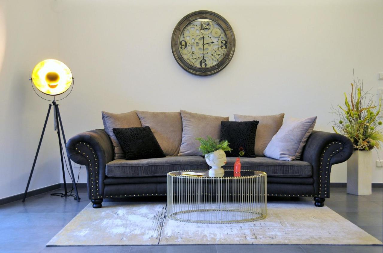 Ruhige Ferienwohnung Mit Garten Und Garage In Privatvilla Marling Buitenkant foto