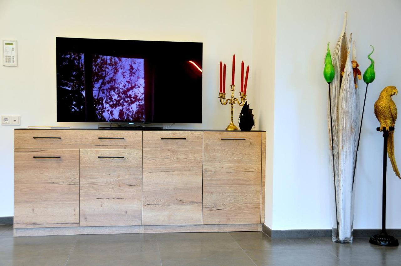 Ruhige Ferienwohnung Mit Garten Und Garage In Privatvilla Marling Buitenkant foto